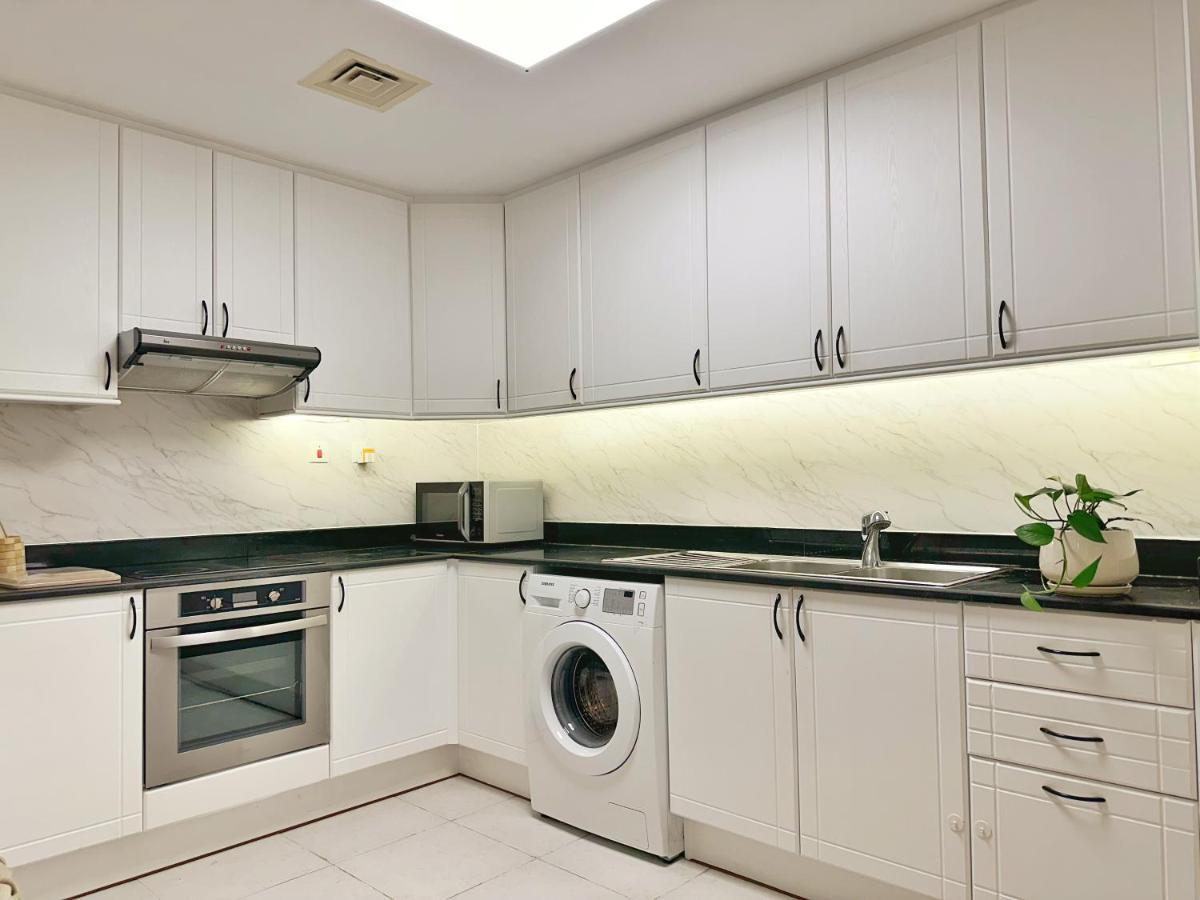 Life Above Clouds Apartment Дубай Екстериор снимка